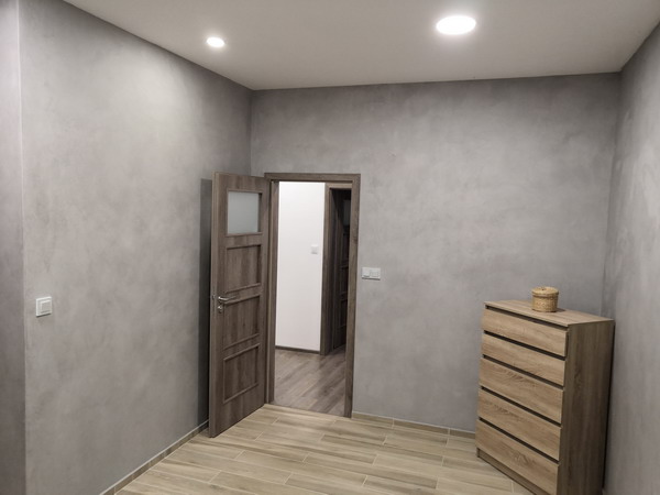 Realizace betonové stěrky - Villidecor.cz